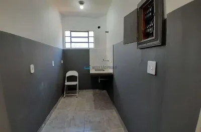 Casa com 1 quarto para alugar na Avenida Muzambinho, --, Vila Fachini, São Paulo