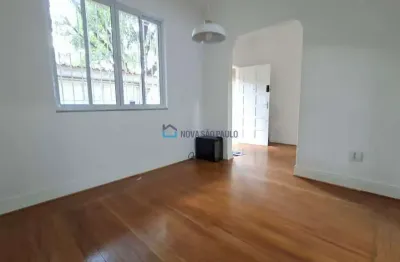 Excelente sobrado residencial para locação!  a 500 metros a pé do metrô hospital são paulo