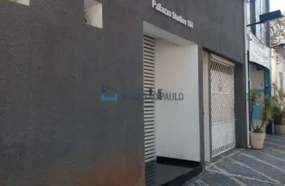 Studio duplex de 1 dorm com 1 vaga em excelente localização.