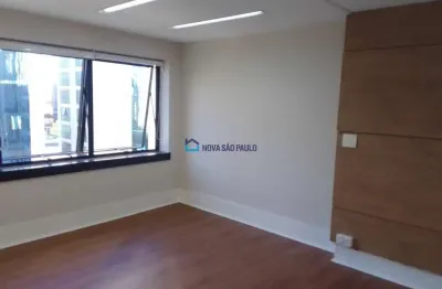 LOCAÇÃO. Moema Pássaros. Conjunto Comercial com 156,36m². 8 Salas. 4 vagas