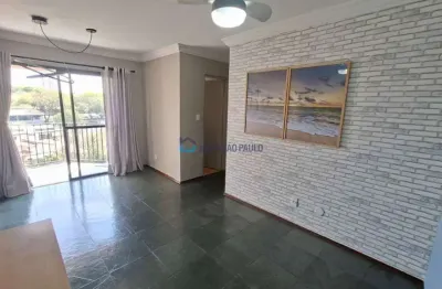 Apartamento de 50m² com sacada próximo ao metrô saúde