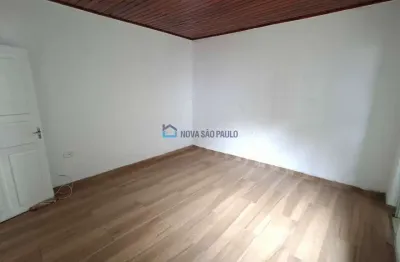 Excelente casa térrea para locação! com 47m², fácil acesso da av cupecê!