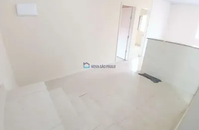 Casa para locação na vila guarani 2 quartos e 01 vaga