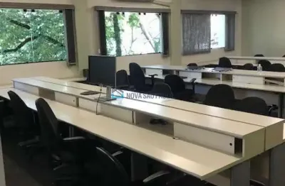 Casa comercial com 9 salas para alugar na Avenida Dom Pedro II, --, Jardim, Santo André