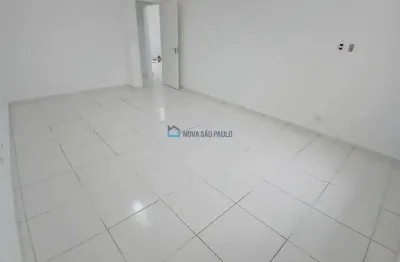 Apartamento prox. a av. do cursino , com 2 quartos , sendo 1 com varanda