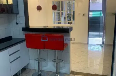 Casa para locação na vila moinho velho com 02 quartos e 02 vagas de garagem