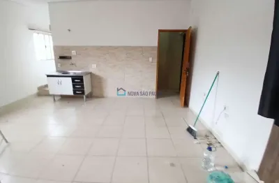 Ótima localização, casa de vila, perto do shopping plaza sul