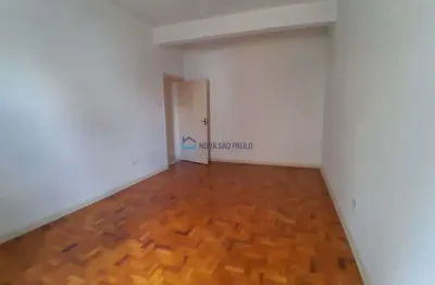 Casa com 2 quartos para alugar na Rua Doutor Elisio de Castro, --, Ipiranga, São Paulo