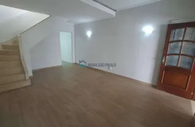 Casa com 3 quartos para alugar na Rua Doutor Nogueira Martins, --, Saúde, São Paulo