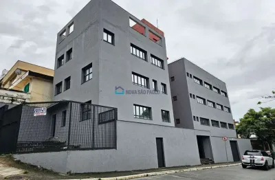 Prédio com 20 salas para alugar na Rua Corredeira, --, Bosque da Saúde, São Paulo