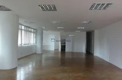 Sala comercial para locação! A 120 metros a pé do metrô Brigadeiro!