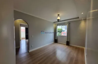 Apartamento reformado para locaçao, com 48 m², com 1 dormitório, 1 vaga na Aclimação