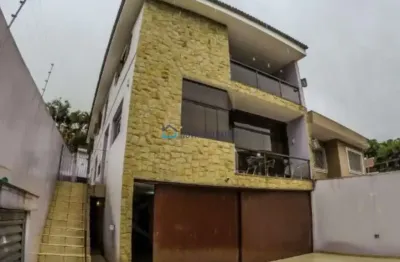 Sobrado Jardim da Saúde  com 4 dormitórios, 02 suítes e 10 vagas.