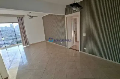 Apartamento para alugar no Jardim da Saúde com 3 dormitórios, 1 suíte e 3 vagas de garagem.
