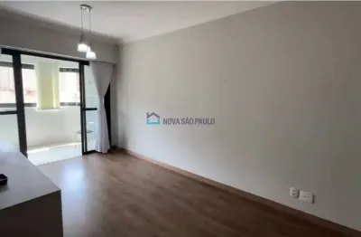 Apartamento com 3 quartos para alugar na Rua das Uvaias, --, Saúde, São Paulo