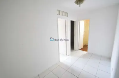 Apartamento com 2 quartos para alugar na Rua das Uvaias, --, Saúde, São Paulo