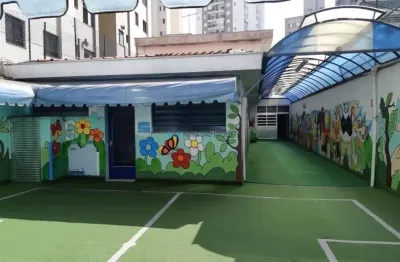 Imóvel comercial na região da saúde com 550m² terreno