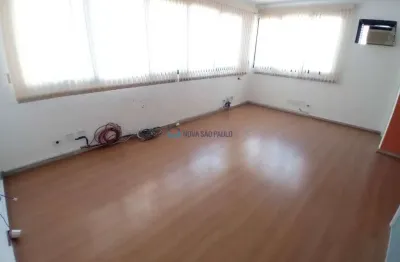 Excelente sala comercial para locação! a 400 metros do metrô são judas!