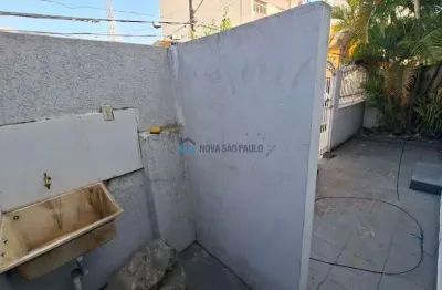 Casa residencial para locação! a 450 metros do metrô saúde!