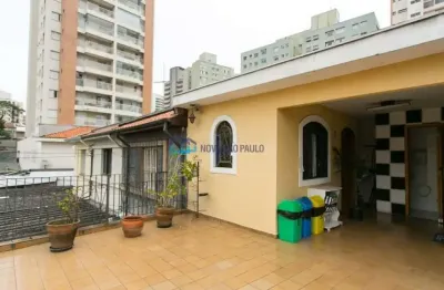 Amplo sobrado de 6 dorms ( 5 suítes) e 6 vagas em excelente localização.