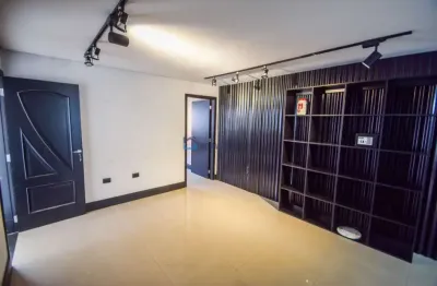 Casa térrea condomínio fechado, 2 dts, edícula enorme ,1vaga !12 min a pé  metrô alto ipiranga