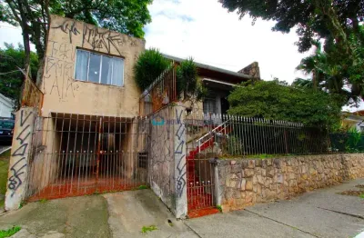 Jabaquara, cidade vargas. casa terréa assobradada ao lado metrô,aceita apto como permuta.