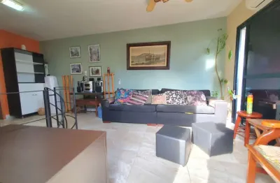 Cobertura com piscina e churrasqueira privativa e 2 vagas de garagem! estuda permuta!