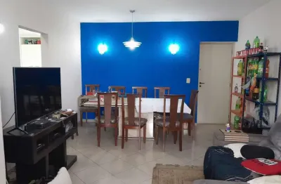 Apartamento cambuci, sacada gourmet, próximo shopping, bancos, supernercados, escolas, drogarias...