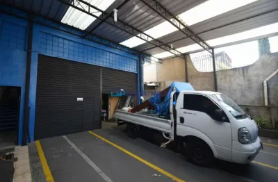 Galpão com ferramentaria, estoque, escritório e  duas casas 2 e 1 dormitório, 4 vagas jabaquara