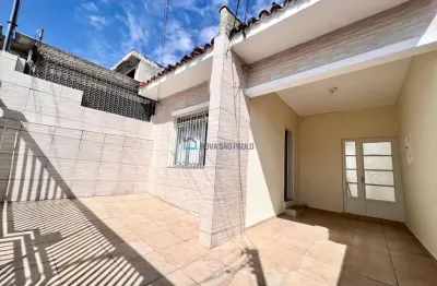 Casa térrea  vila da saúde. oportunidade. 3 dormitórios. 2 vagas. vago.
