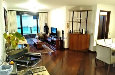 Apartamento 3 dormitórios  e 2 vagas próximo ao metrô saúde.