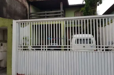 Sobrado ,4 vagas! 1.800 m do shopping plaza sul/10 min ônibus 4 opções de metrô