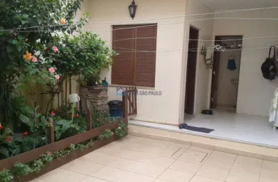 Sobrado jardim da saúde com 03 dormitórios, 01 suíte e 02 vagas e 180 m² útil