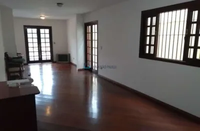 Sobrado 4 dormitórios 200m² área útil, 5 vagas, bosque da saude!