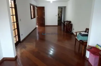 Sobrado 4 dormitórios 200m² área útil, 5 vagas, bosque da saude!