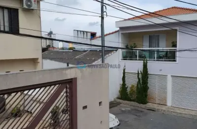 Grande oportunidade casa de vila em ótimo estado de conservação