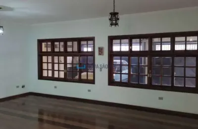 Sobrado de 03 andares, 05 dormitórios. alto padrão próximo ao aeroporto!