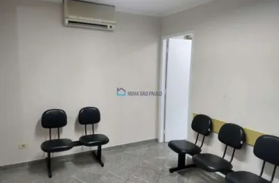 Conjunto comercial . 450m metrô shopping santa cruz . 2 banheiros  . 1 vaga . 32 m2