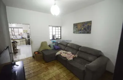 3 casas no mesmo terreno ! ao lado padaria fiorella/10 min a pé (800 m)  ao metrô alto ipiranga