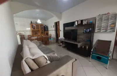 Casa a venda 2 quartos, suíte, closet, cozinha americana, sala2 ambientes, 4 vagas,sacomã