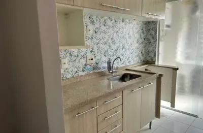 Apartamento em prédio semi novo com condomínio baixíssimo