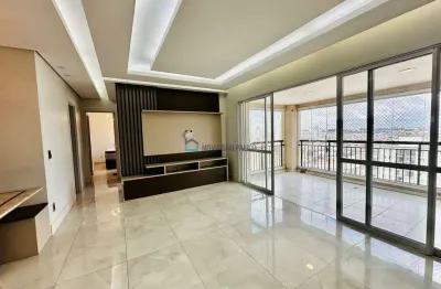 Apartamento de 2 dormitórios, andar alto em prédio de torre única.
