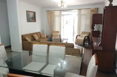Sobrado à 700m pça da árvore . 03 suítes . 6 banheiros . 4 vagas . 299 de a.c.