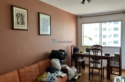 Aceita pett!!! apartamento 1 quarto, 1 vaga coberta. próximo ao metrô pça da arvore. av itaboraí 161