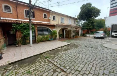 Casa  de vila à venda  ao lado do metrô são judas com 3 quartos.