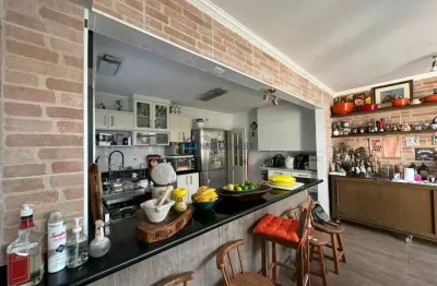 Casa com 3 quartos à venda na Rua Guaripe, --, Vila do Bosque, São Paulo