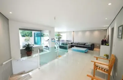 Casa assobradada 3 dormitórios, 1 suite e 4 vagas próximo ao aeroporto