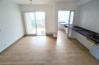 Apartamento -  2 quartos - 1 suíte - varanda - 2 vagas - santo amaro