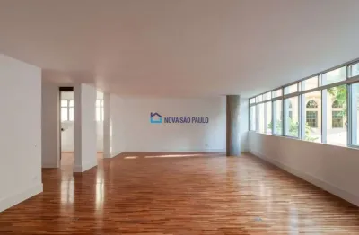 Apartamento residencial com 271 m² 3 dormitórios sendo 2 suítes sala cozinha banheiro 2 vagas