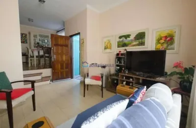 Casa à venda em vila mariana . 3 quartos (1 suíte) . 3 banheiros . 2 vagas